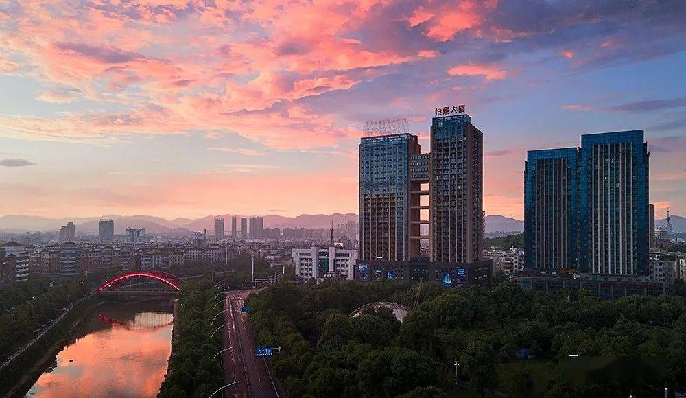 【萍城纪事】惊艳!创城让萍乡城市华丽嬗变