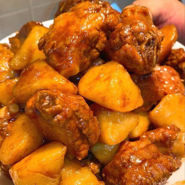 美食推荐:红烧排骨炖土豆,辣子鸡,紫苏柠檬鸭,美味好吃又下饭_手机