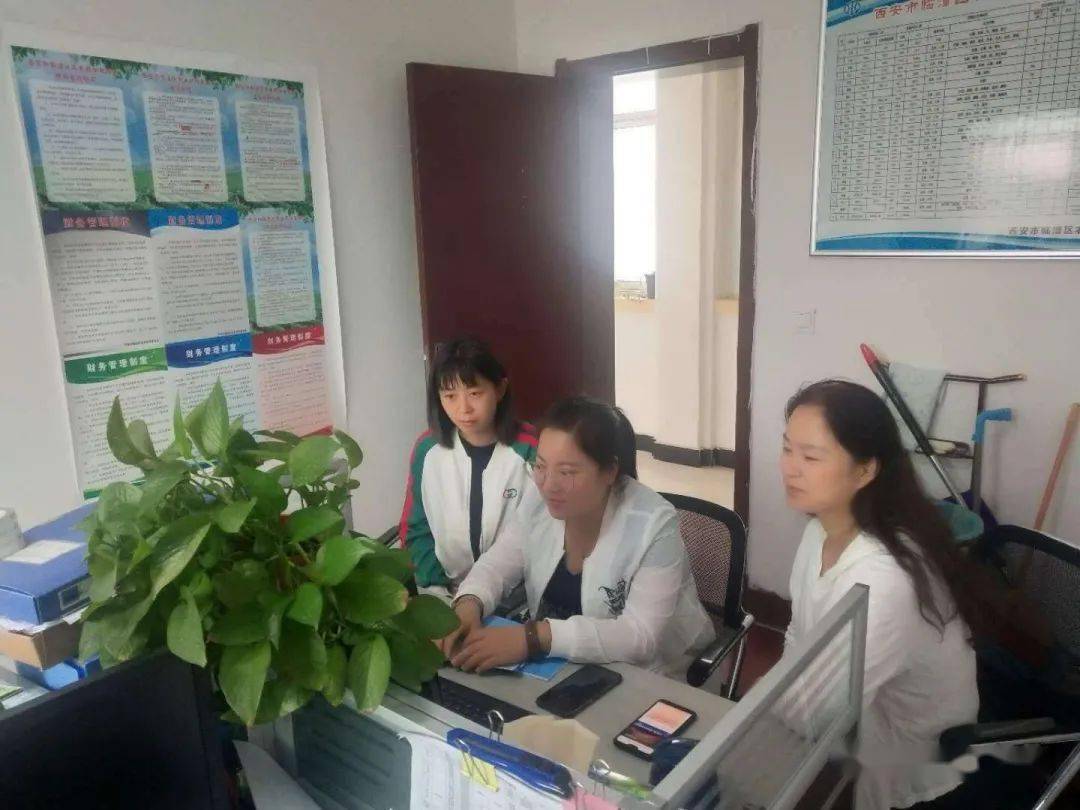 临潼区总工会临潼区总工会积极组织女职工收看巾帼言志奋斗有我讲述女