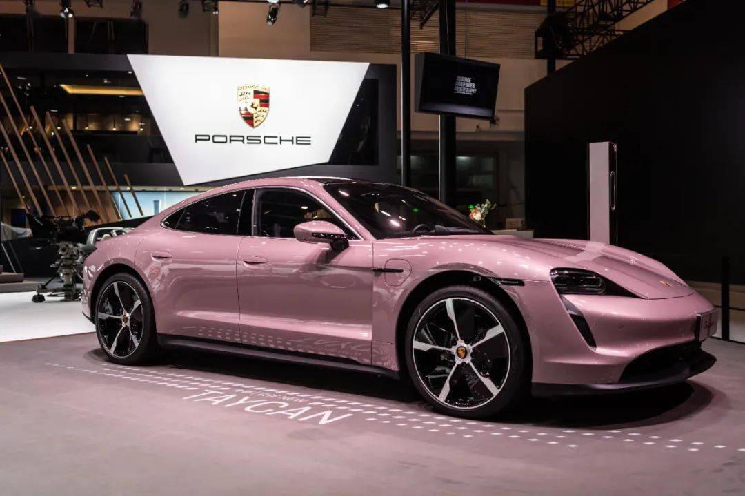 北京车展新款panamera实车首秀北京车展呈现保时捷式豪华轿车魅力