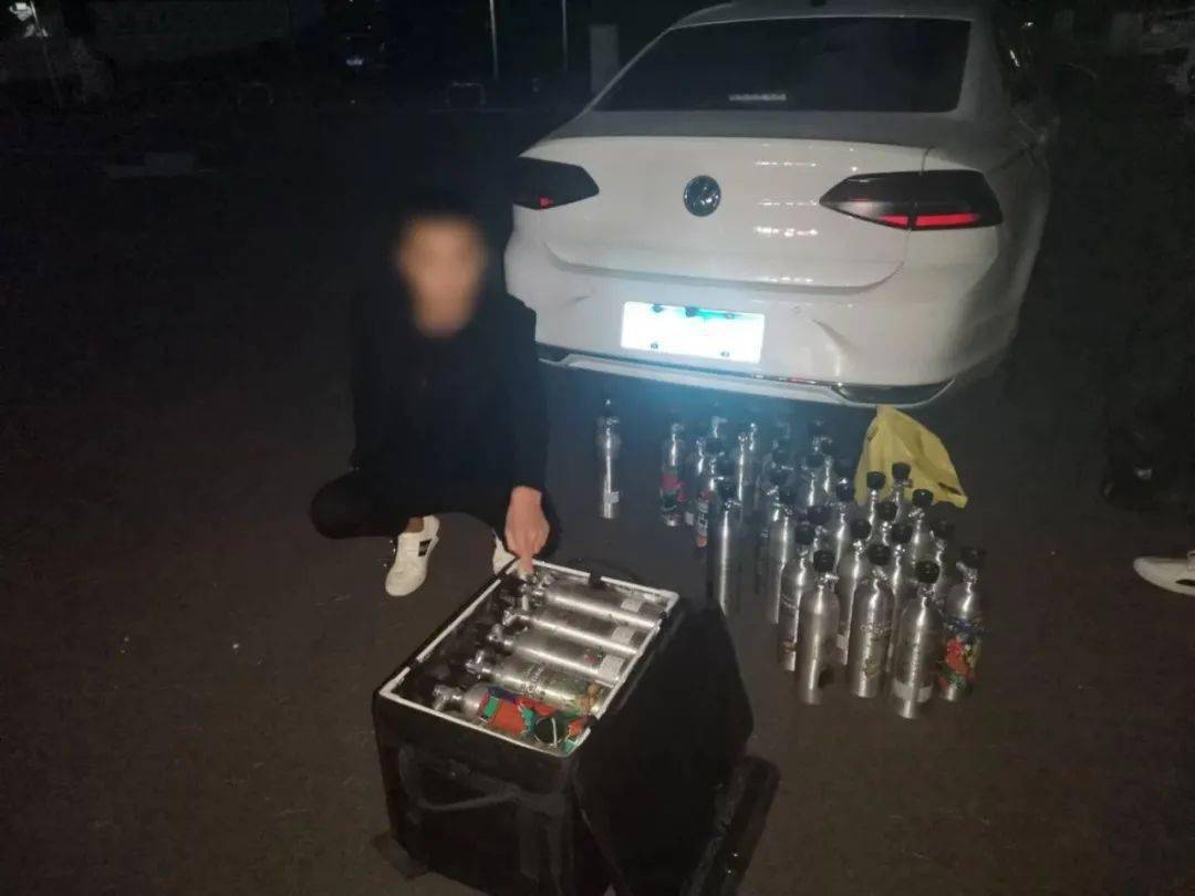 3名男女酒店放纵后留下600颗子弹警方不是子弹是新型毒品