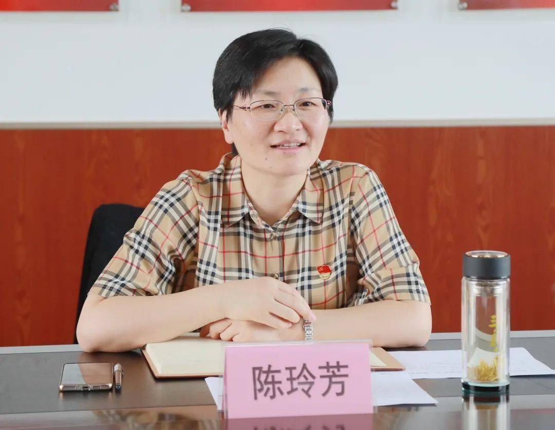 人大要闻海盐县委书记陈玲芳走进人大代表联络站接待选民
