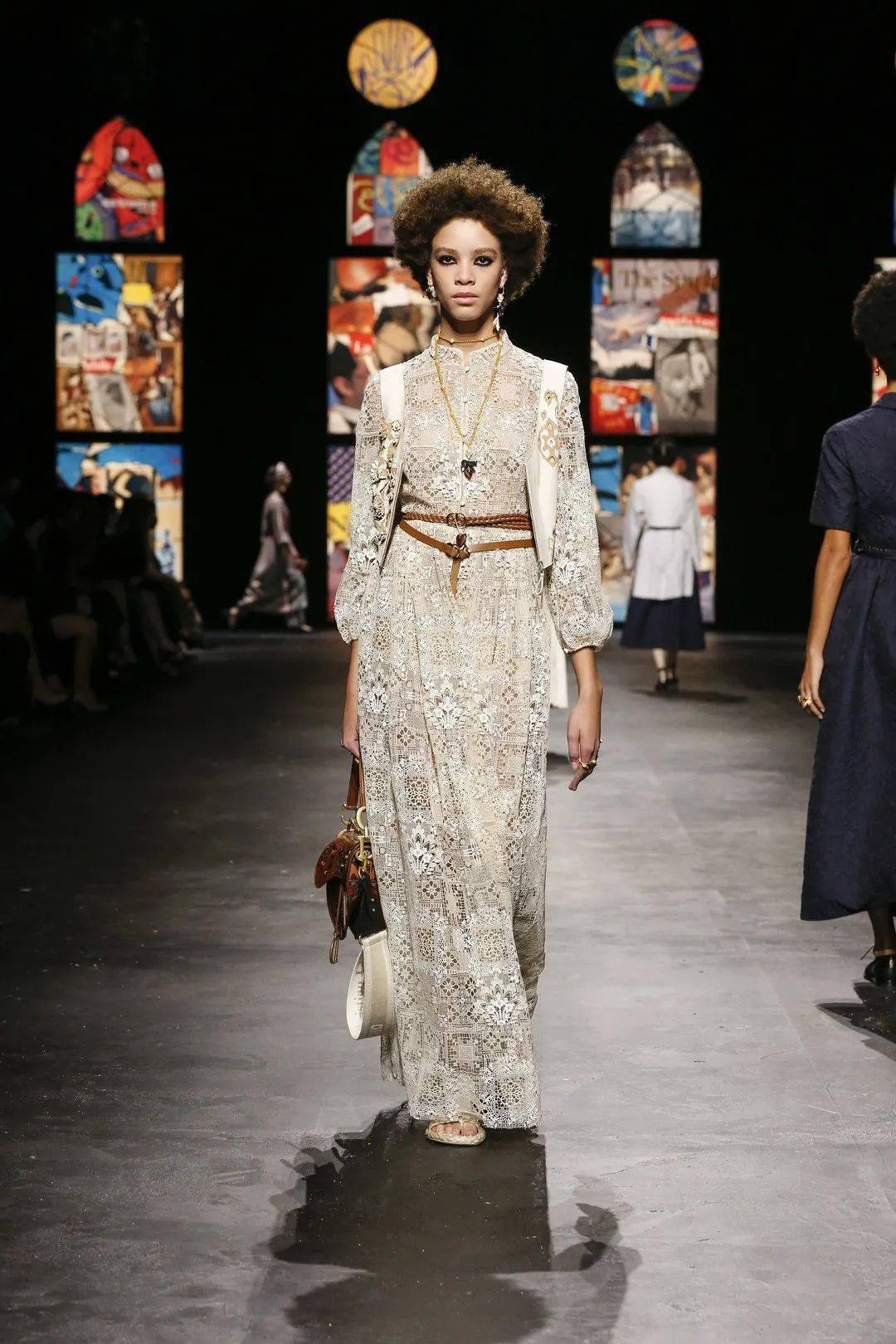 dior 2021春夏成衣系列:浪漫且时髦的女性力量