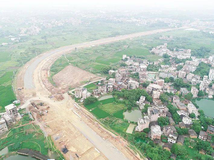 关注| 罗定环市南路(石牛山支线)路基已经成型
