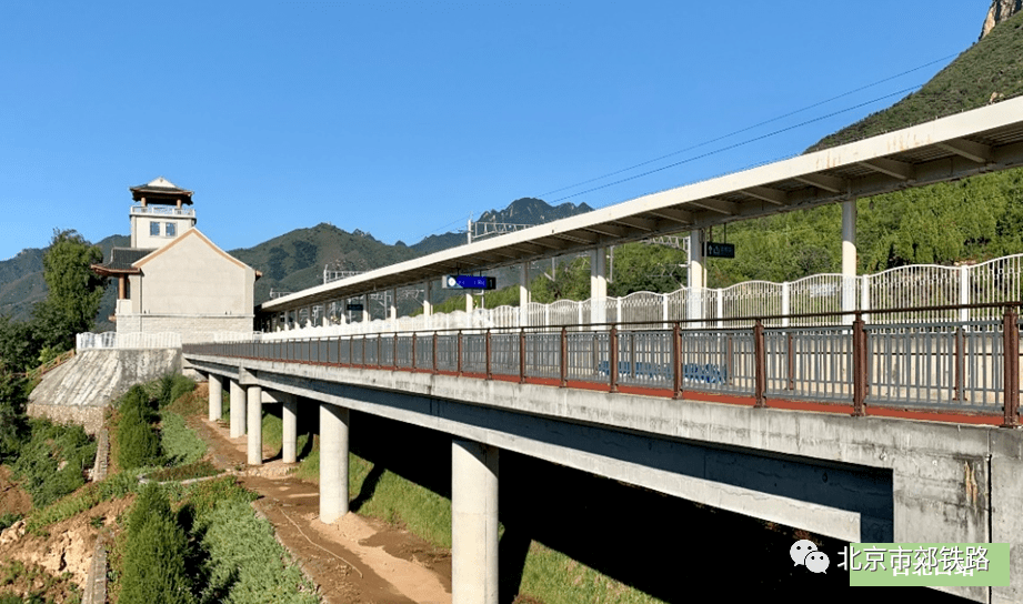 粉色动车组今起上线市郊铁路怀柔密云线引入北京北站