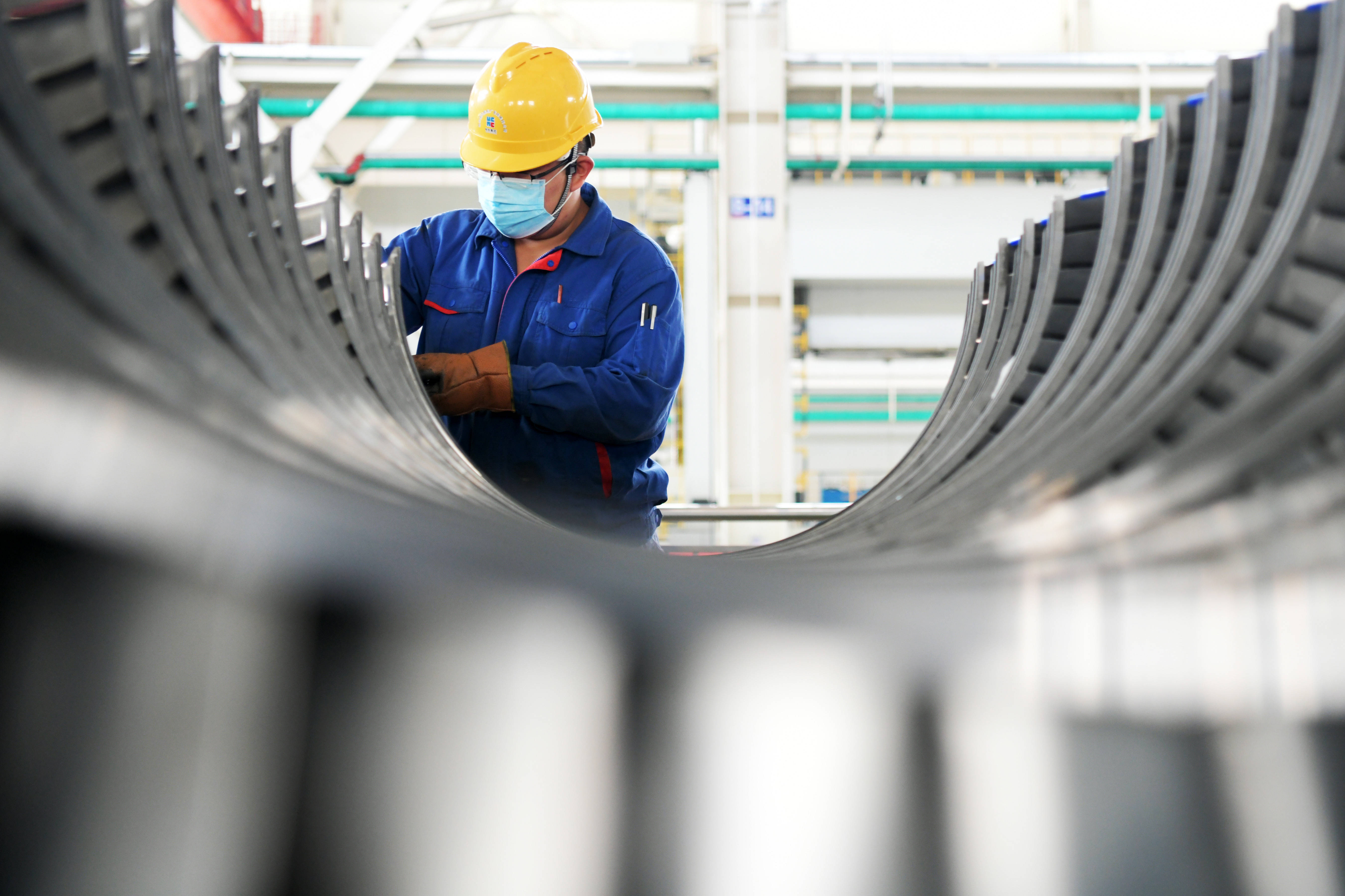 新华社 10-01 15:10 订阅 新华社照片,合肥,2020年10月1日 坚守岗位