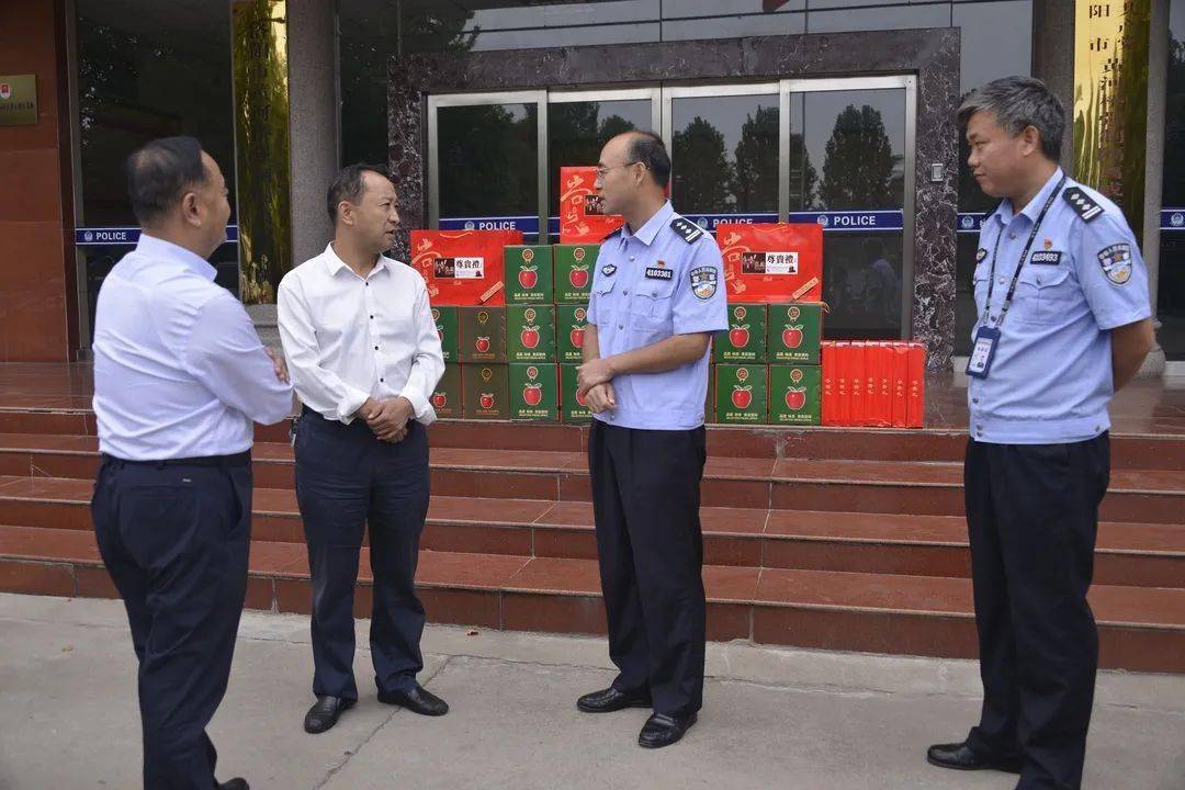 洛阳市司法局党组书记局长白剑国庆中秋前夕到市属强制隔离戒毒所看望