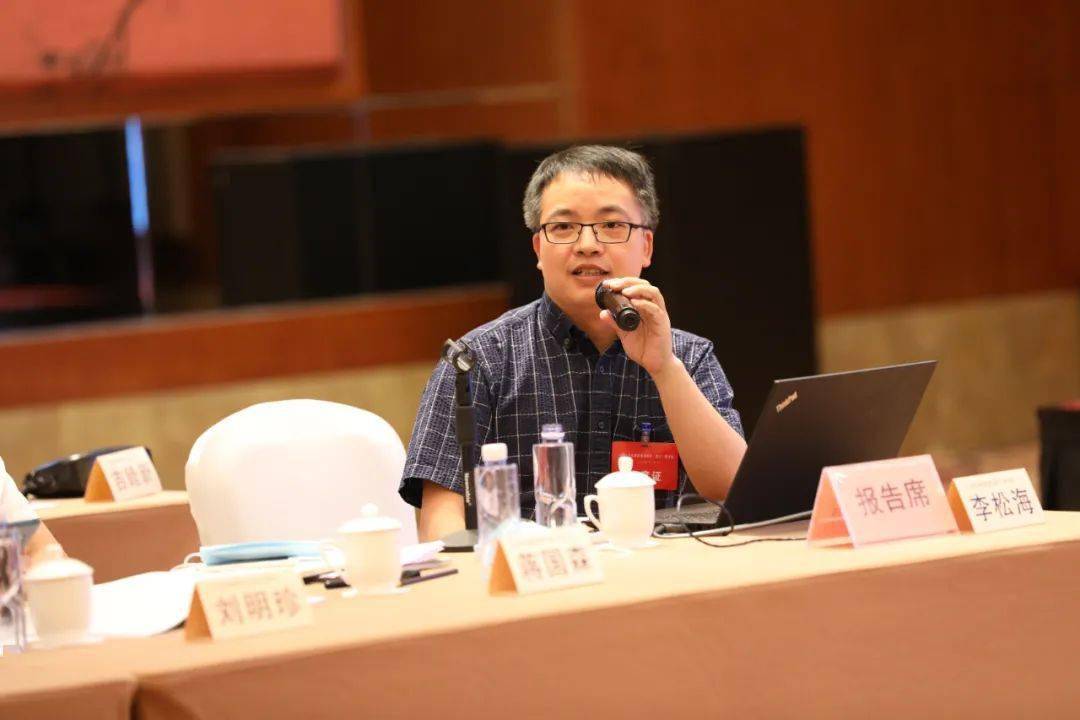 九三学社海南省委会专职副主委周耀柒,九三学社湛江市委会主委欧先伟