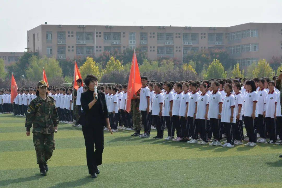 燃爆全场!镇平一高"迎国庆"光谦部2020学生军训会操表演圆满结束