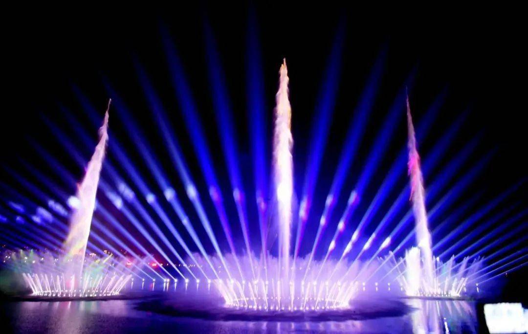 温馨提示龙湖音乐喷泉演出有调整
