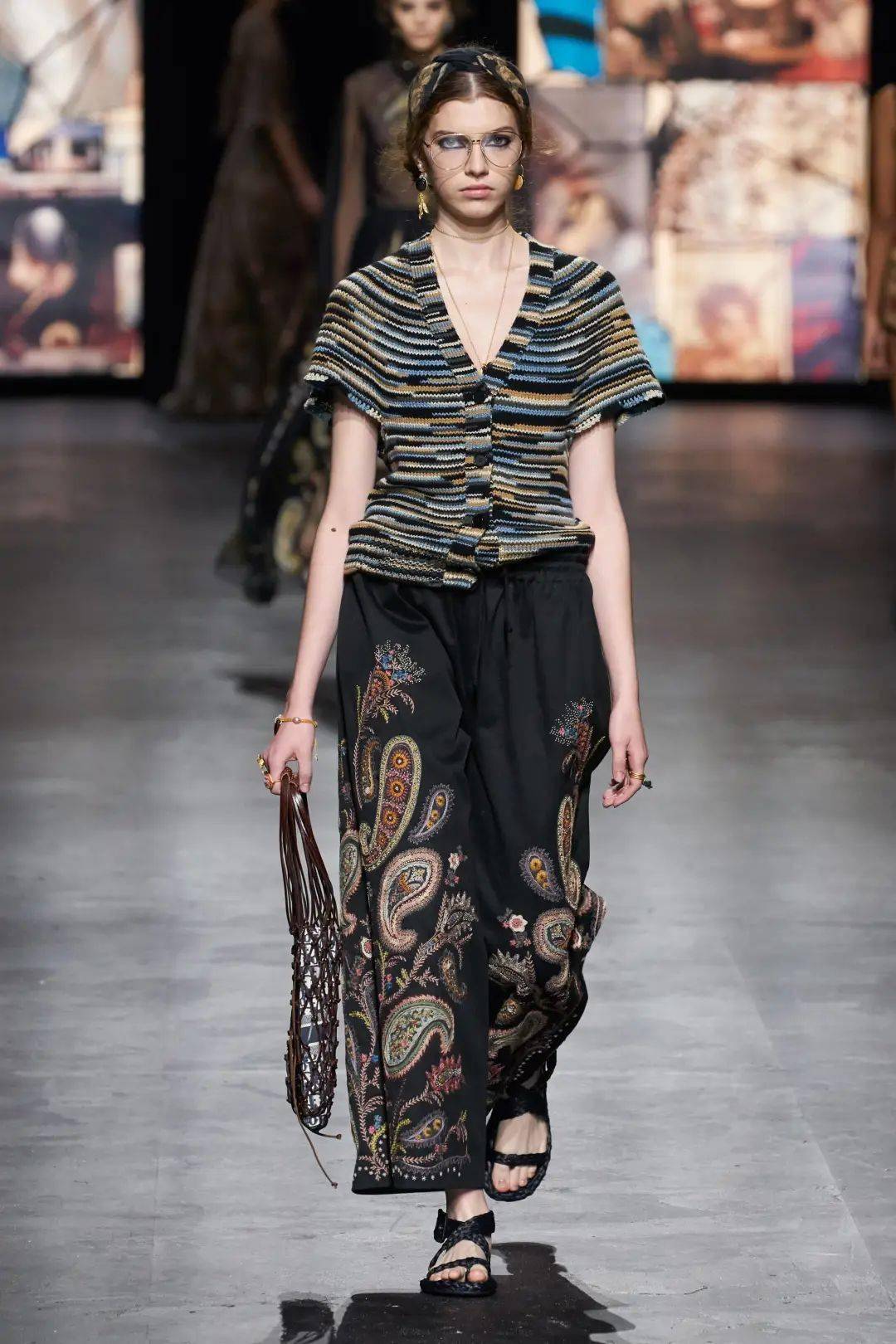 2021春夏趋势丨条纹服装设计