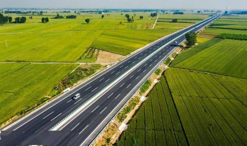 东移后的107国道后河互通立交至官渡黄河大桥实现贯通