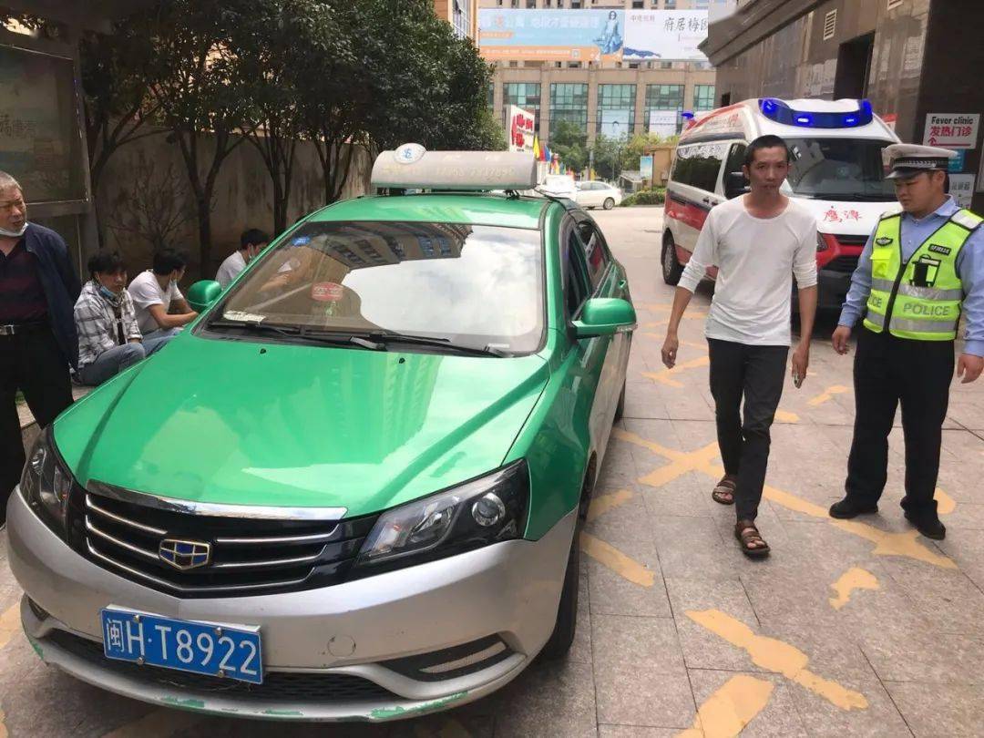 鹰潭一小孩从二楼摔下