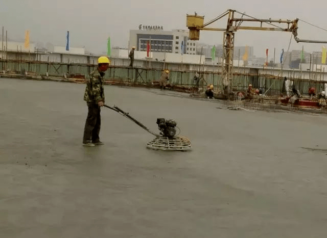 控制混凝土板面平整度的10個要點