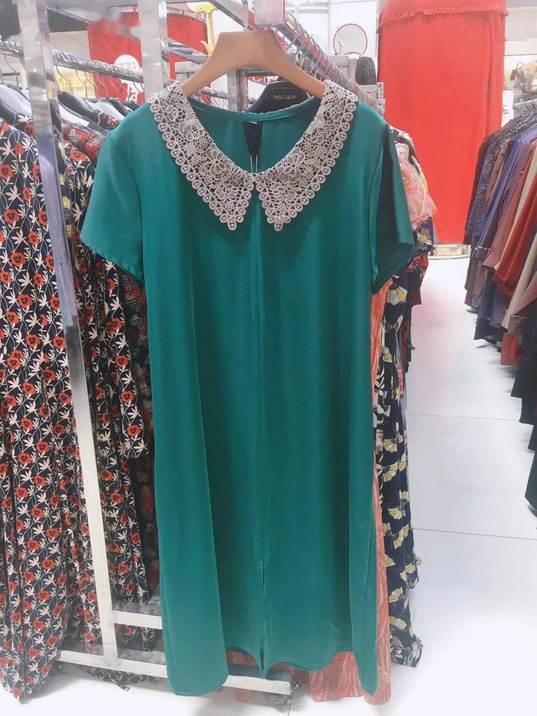 娅格国际女装特卖会低至98元!