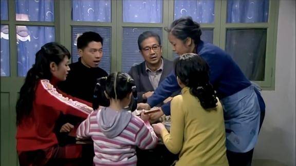 金婚文丽太宠溺儿子大宝大宝不肯吃饭文丽还得亲自端进去