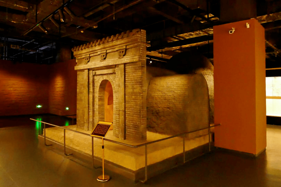 都绝对无法忽视的大型专题博物馆,同时也是巴林左旗全面开展文化创意