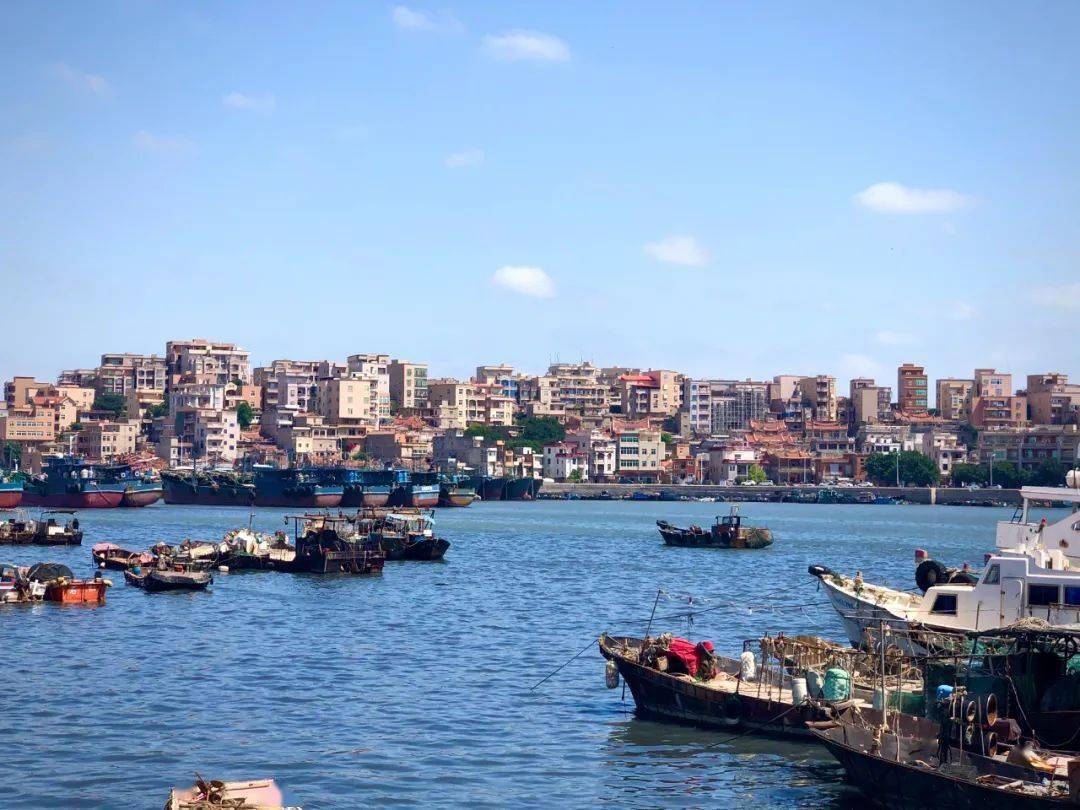 这是一座贩卖小时候味道的城市_手机搜狐网