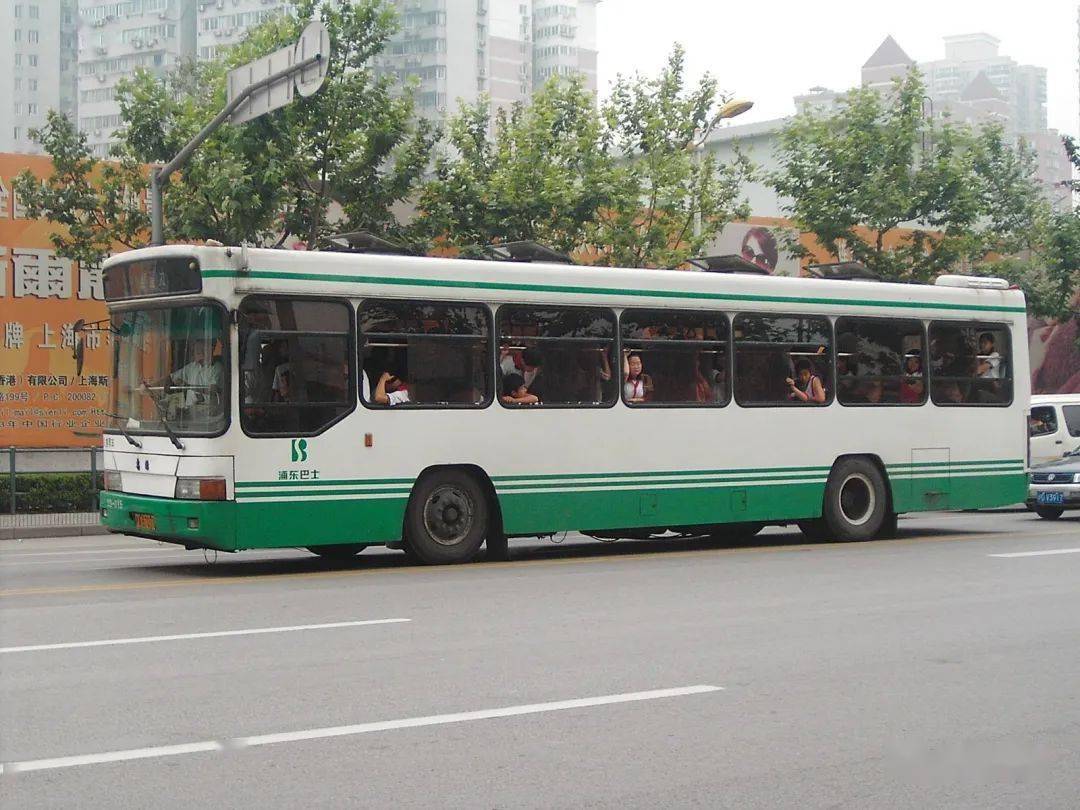 隧道九线pk6120cd(cd)型,贺佳伟摄隧道九线swb6100v2(s0d)型,张渊源摄