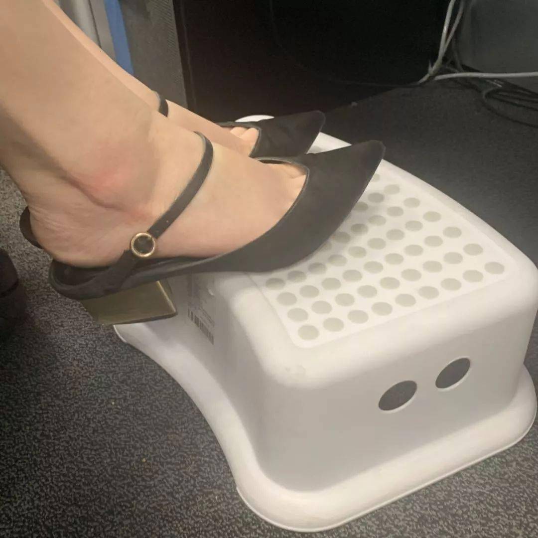 我不自觉地,埃尔兰松腿的习惯将被它打破.