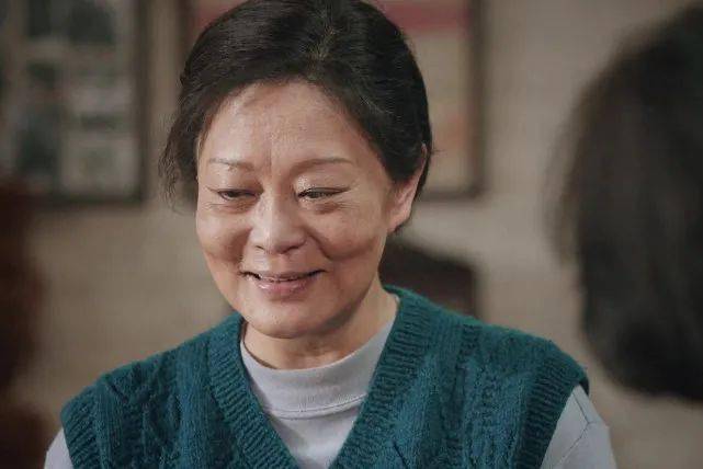 杨蕾曾是赵本山的搭档如今出演幸福里的故事与昔日判若两人