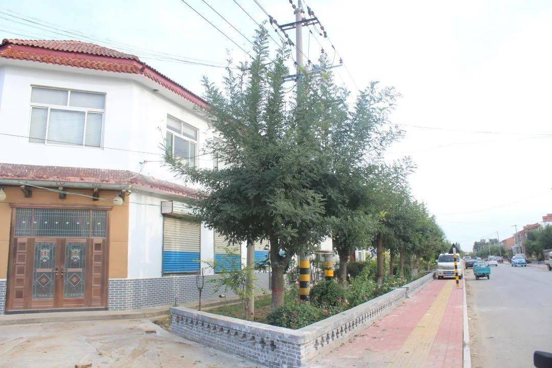 白集村省级乡村振兴民族示范村自2020年2月24日起,张坊镇白集村创建