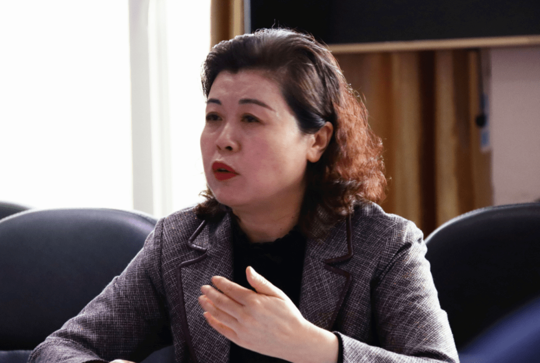 希望学院召开学前教学专业申报建设专题会!_叶梅