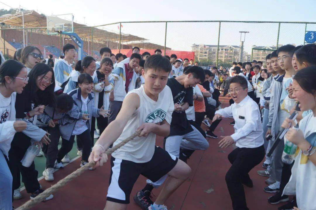 围观都昌一中隆重举行2020年秋季运动会