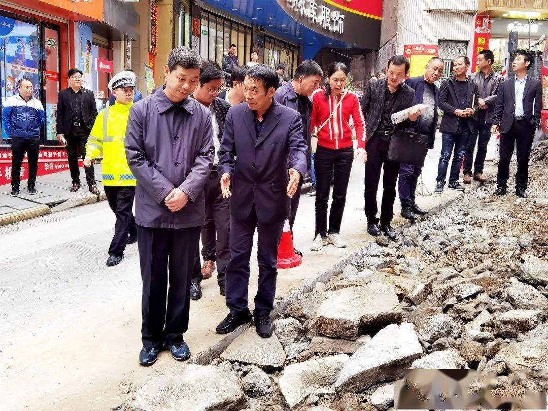 县委书记陈晖调研指导老旧小区改造提升工作