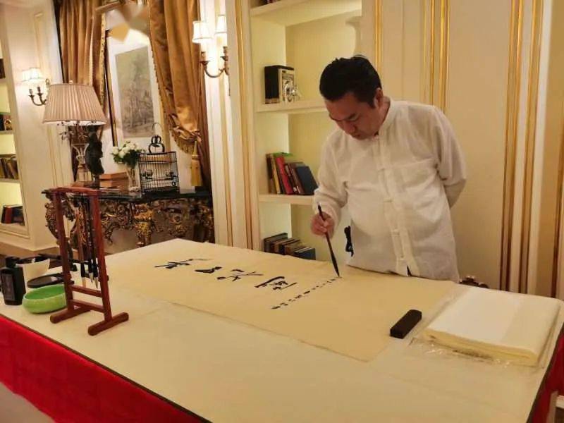 著名书法家 徐世平先生为活动题字艺术界,教育界名家齐聚,纷纷为活动