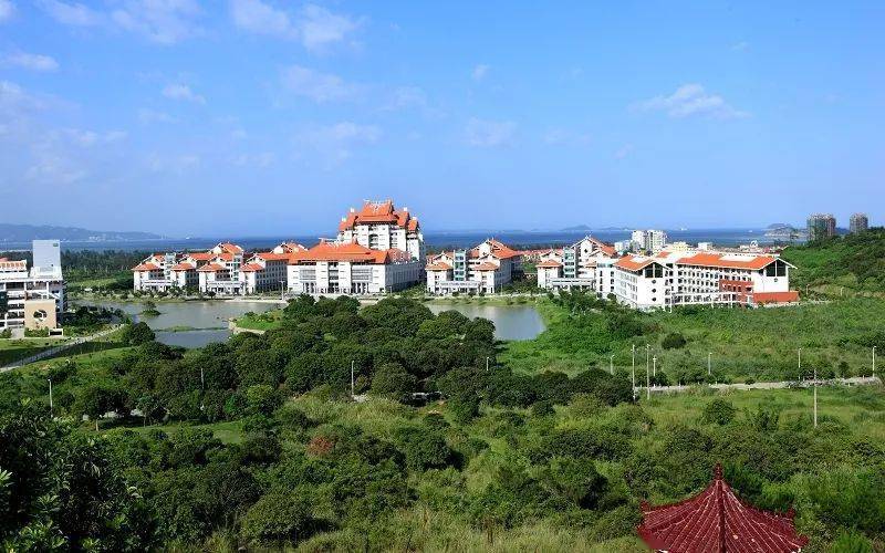 惊艳颜值超高的11所海边大学广东就有4所上榜