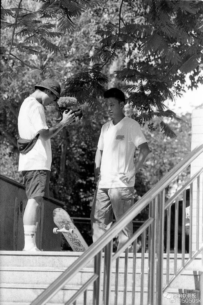 vlog丨向小军小黑惬意的上海非滑板生活