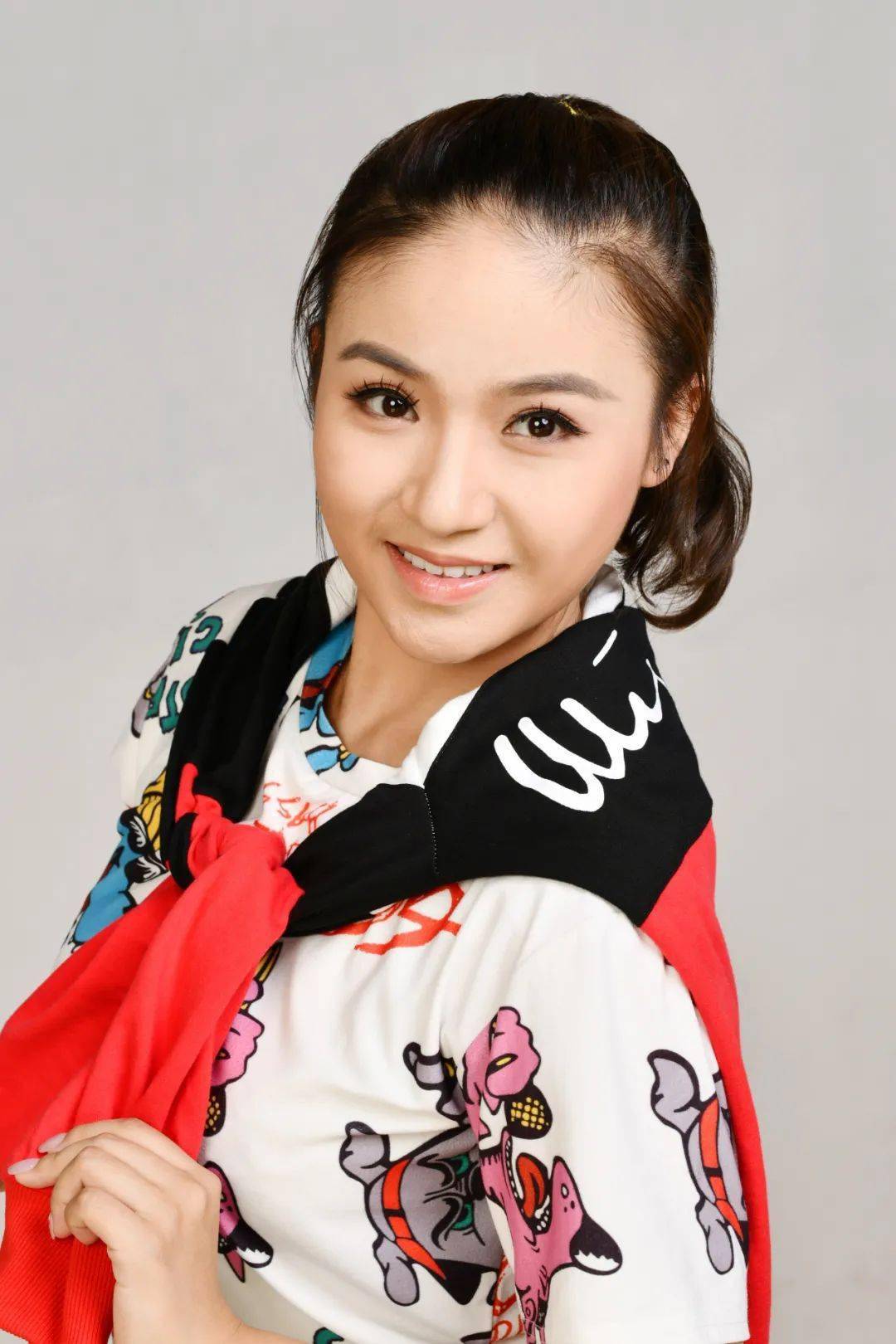 益—朱理智韩俊义—李卫明周晓梅—陈 蕊四学姐—钟林芸 汤锦屏王妍妍