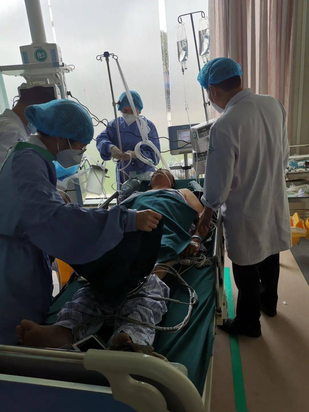 【关注】衢州男子做心电图时突然心跳停了!