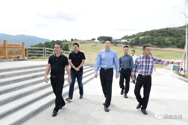 10月14日,副县长谢骏来赤溪镇调研产业发展工作,镇委书记金荣,镇长庄