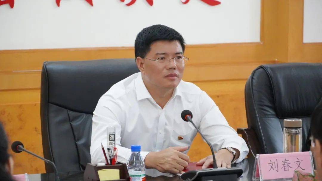 刘春文调度市直医疗卫生项目建设工作