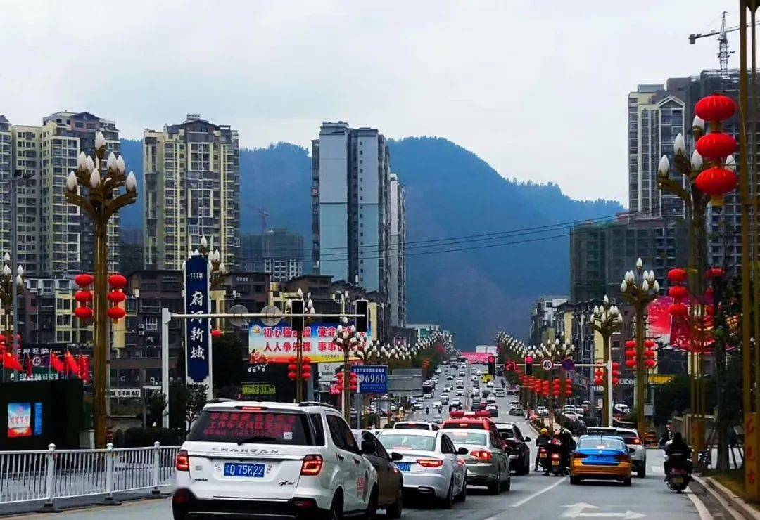 g352国道在古蔺县的规划路线方案为:由太平沿蔺郎路至金兰街道水泥厂