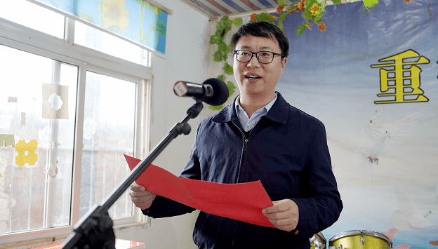 迎接全国第七个"扶贫日",省直机关关工委第七次来随县帮学助残