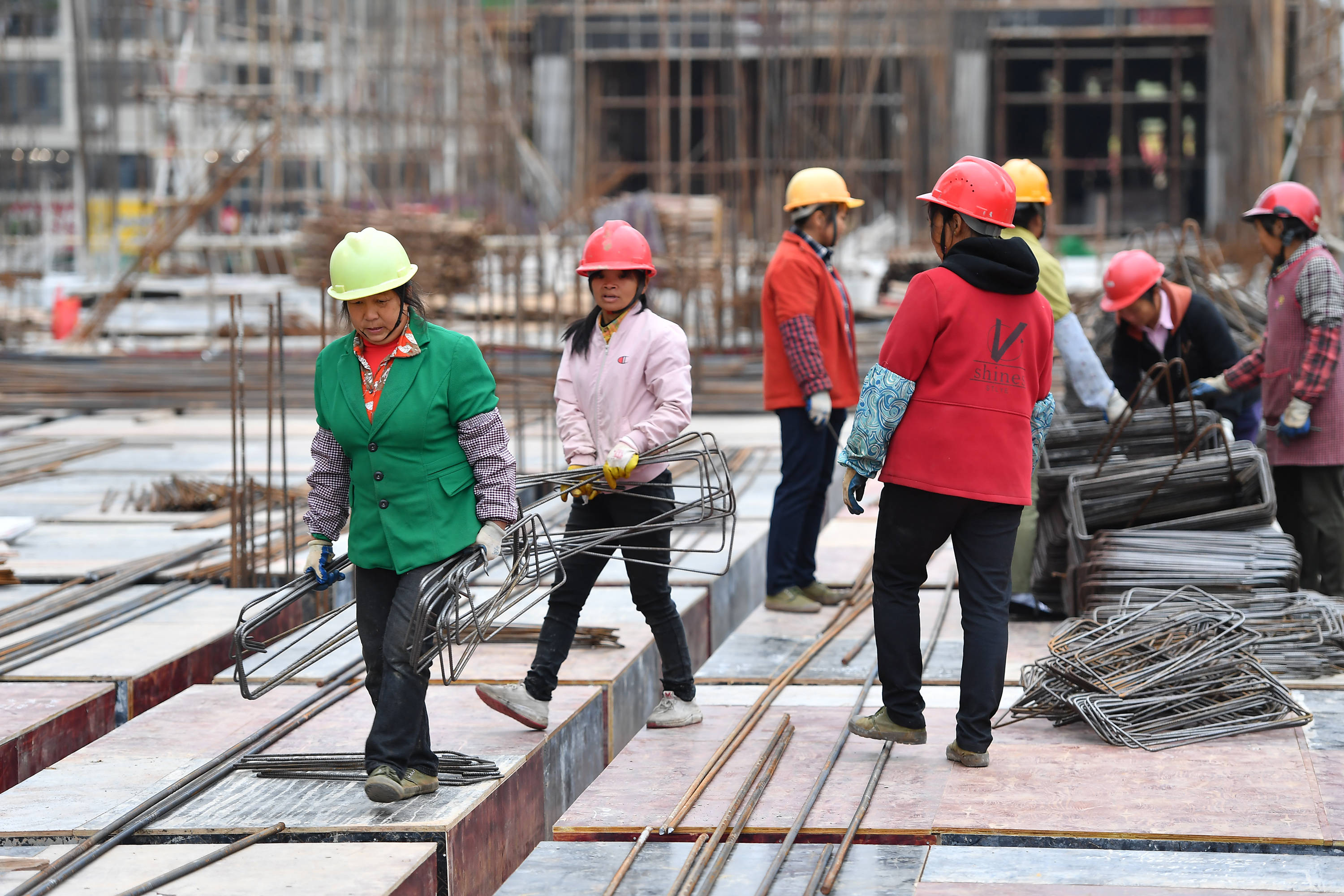 江西赣州:"女子务工队"展风采