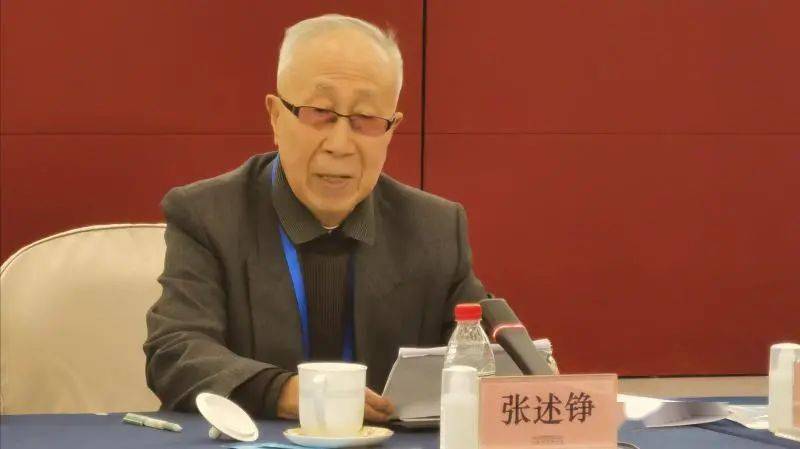 总主编张述铮教授介绍编撰思想和历程.