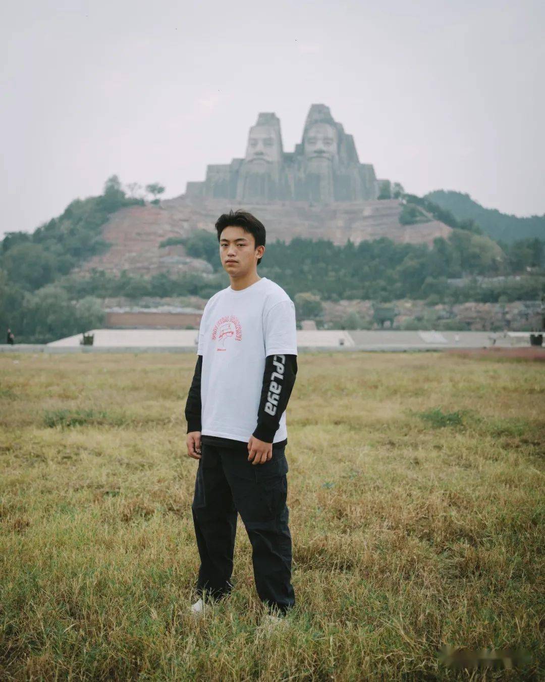 vans中国呈现旗下职业滑手向小军 (小黑)个人滑板狠片 - 《成》