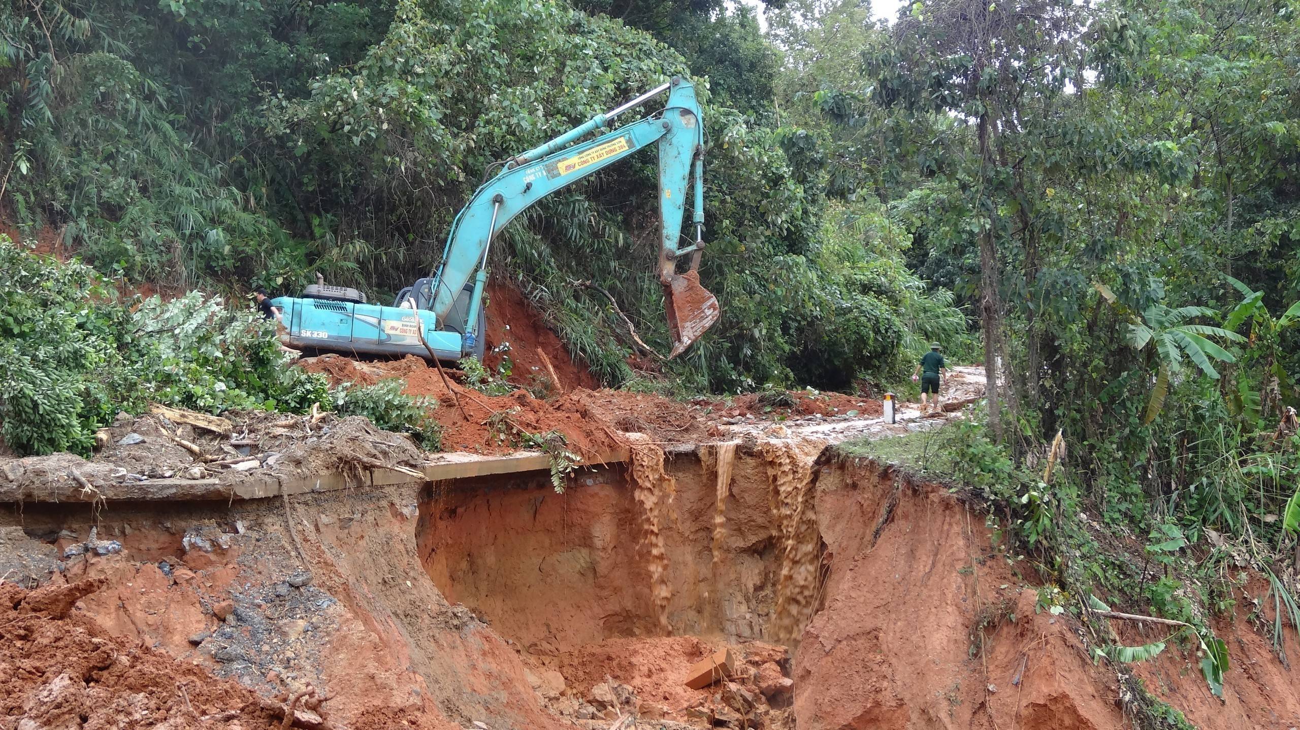 越南中部发生山体滑坡22名军人被埋_越通社