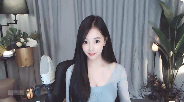 tes创造历史让美女主播举动疯狂给jkl送礼直播间惨遭封禁