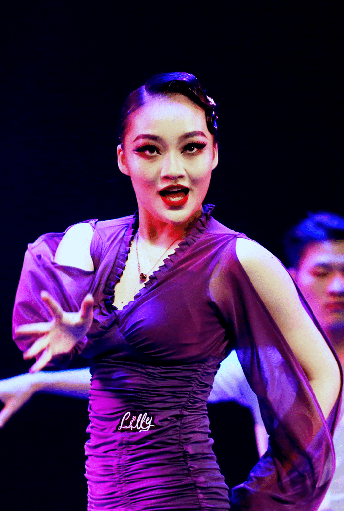 四川电影电视学院第四届舞蹈新作品展演近景特写专辑照