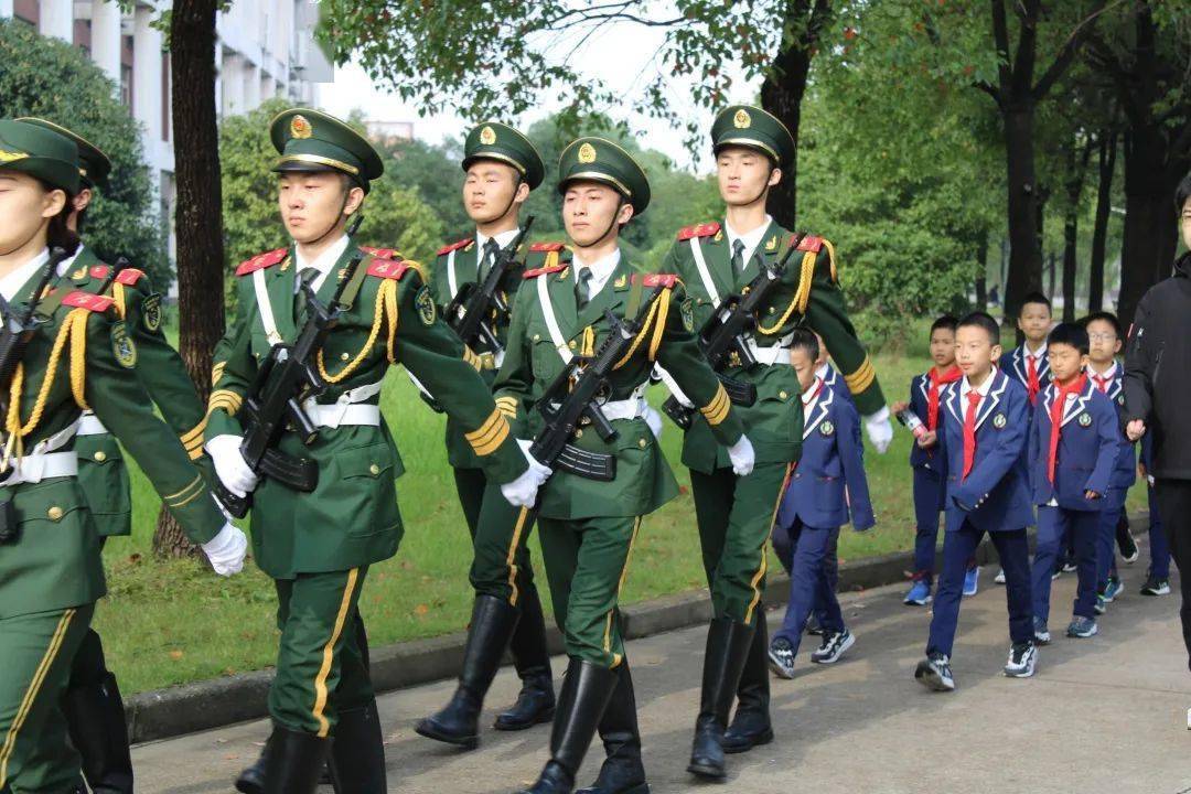 展示隊列風采 弘揚愛國精神_國旗護衛隊