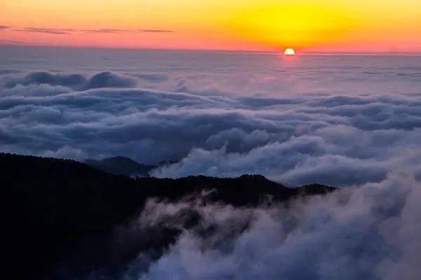 關注美到上熱搜湖南最美雲海打卡地合集來了