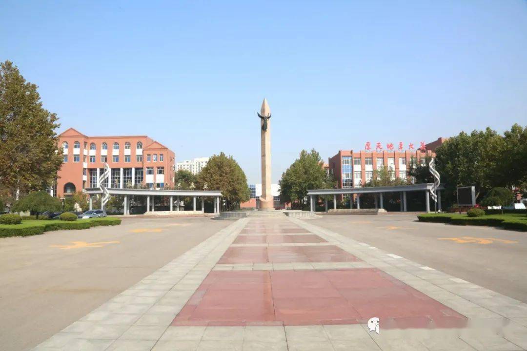 真功夫三连冠这个学校的老师真赛