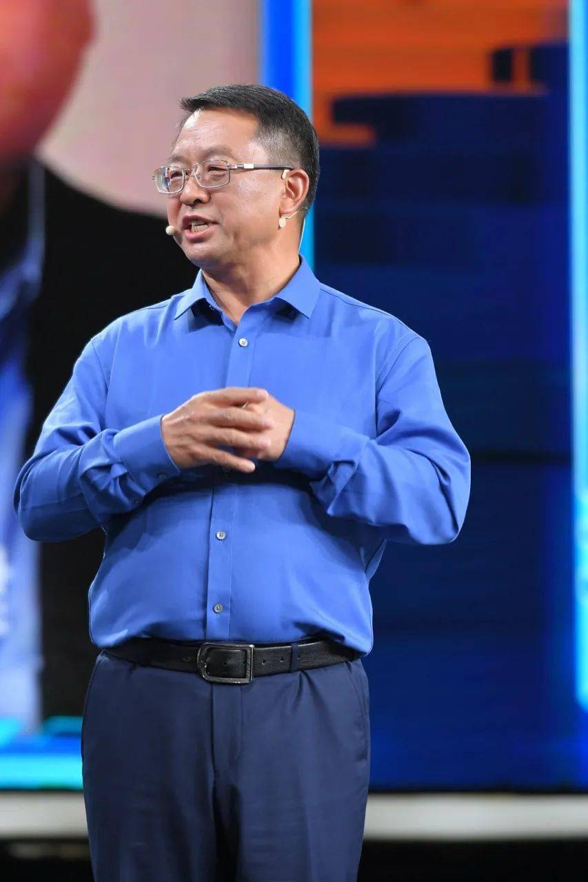 工程院院士张福锁cctv1开讲化肥没有毒也没有坏处只要用得合理就不会