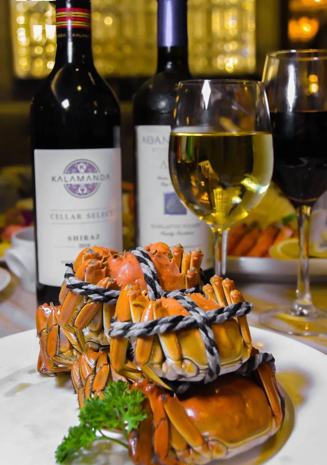 【万达瑞华酒店·自助晚餐】闪购 06428/2位--大闸蟹派送!