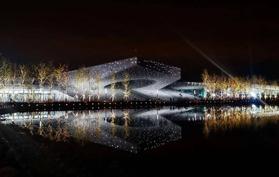 太原植物园如期开园运营,集中彰显了集团公司的国企担当和攻坚能力.